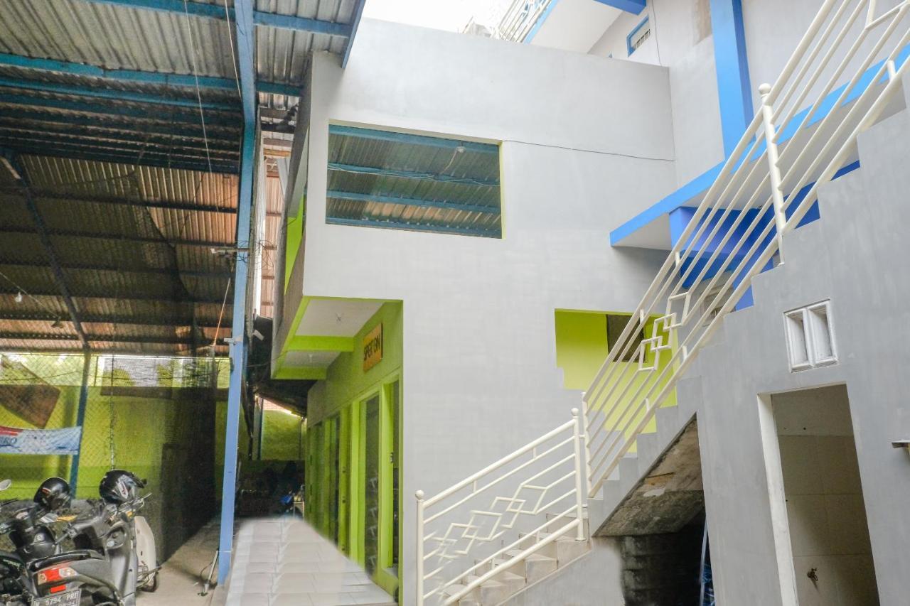 Spot On 2081 Sriwijaya Family Residence Lawang Exterior photo