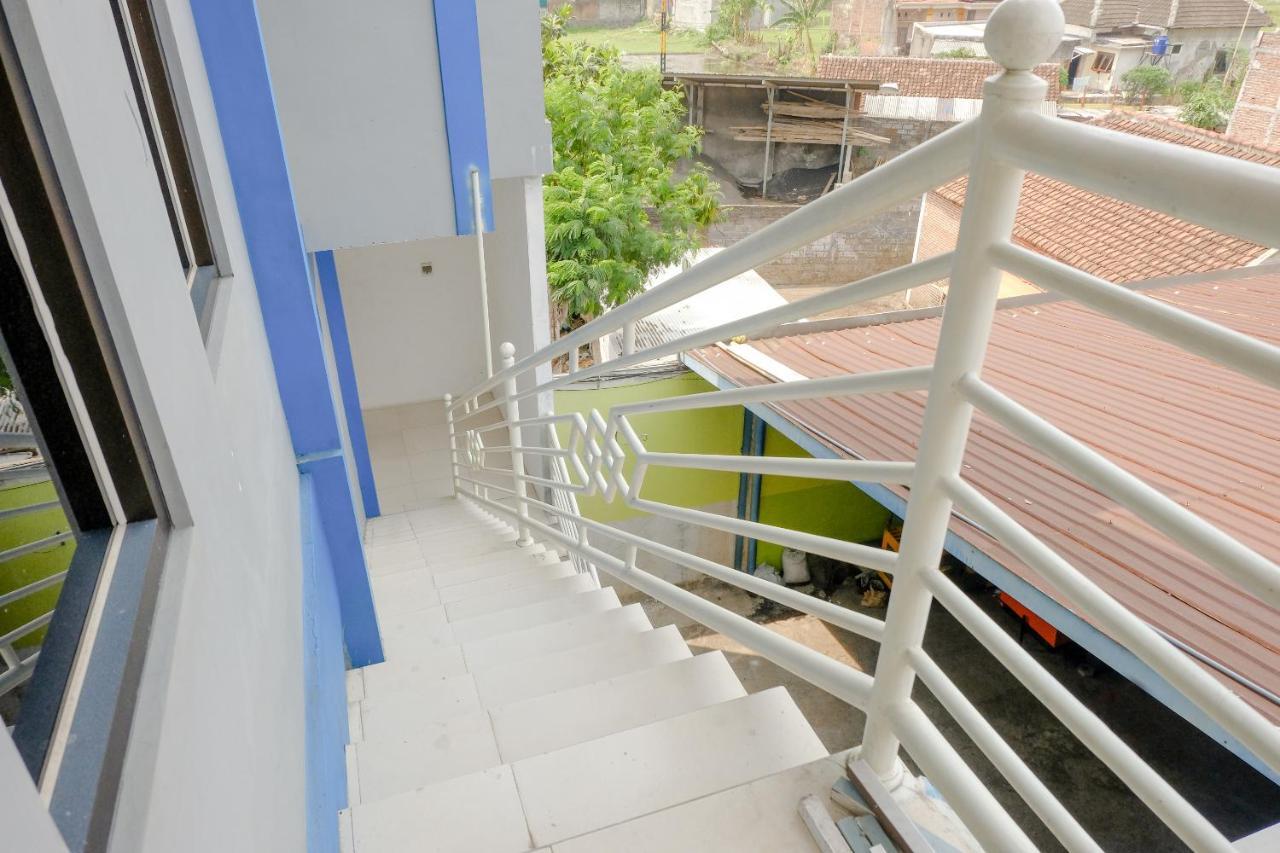 Spot On 2081 Sriwijaya Family Residence Lawang Exterior photo